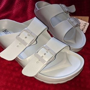 Brand new Mudd mint slides size med 7/8